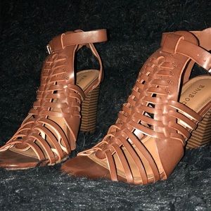 bamboo brown heels // size 7